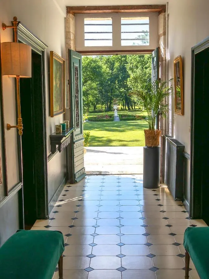 Chateau Les Estournels Montlauzun